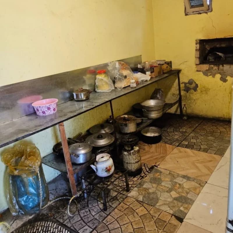 Beyləqanda antisanitar vəziyyətdə olan kafe bağlandı - FOTO