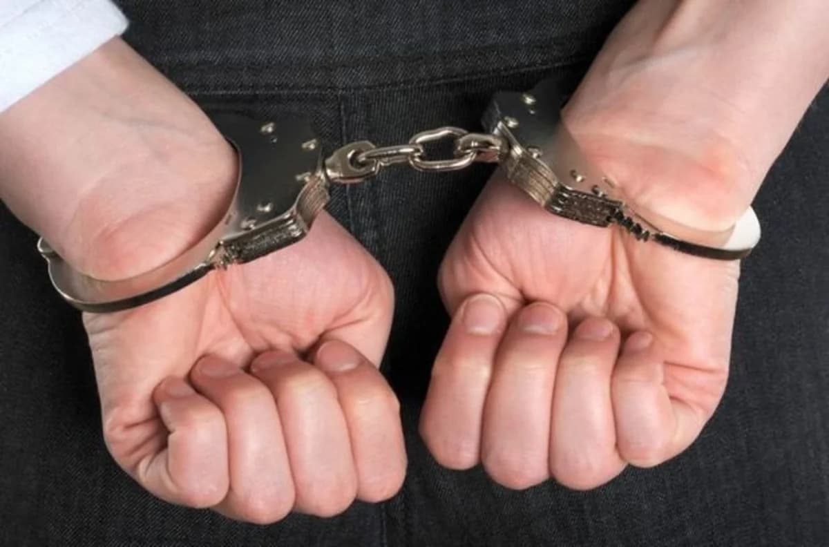 Sabunçuda evdən 6300 dollar oğurlandı - Saxlanılan var