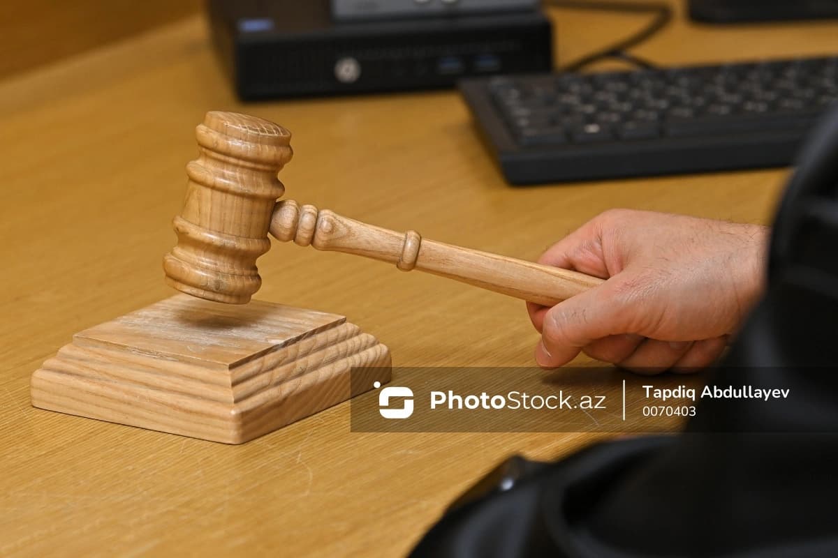 Dələduzluqda ittiham olunan sabiq bankirin oğlunun işində vəkillərlə bağlı kollegiyaya müraciət olunacaq