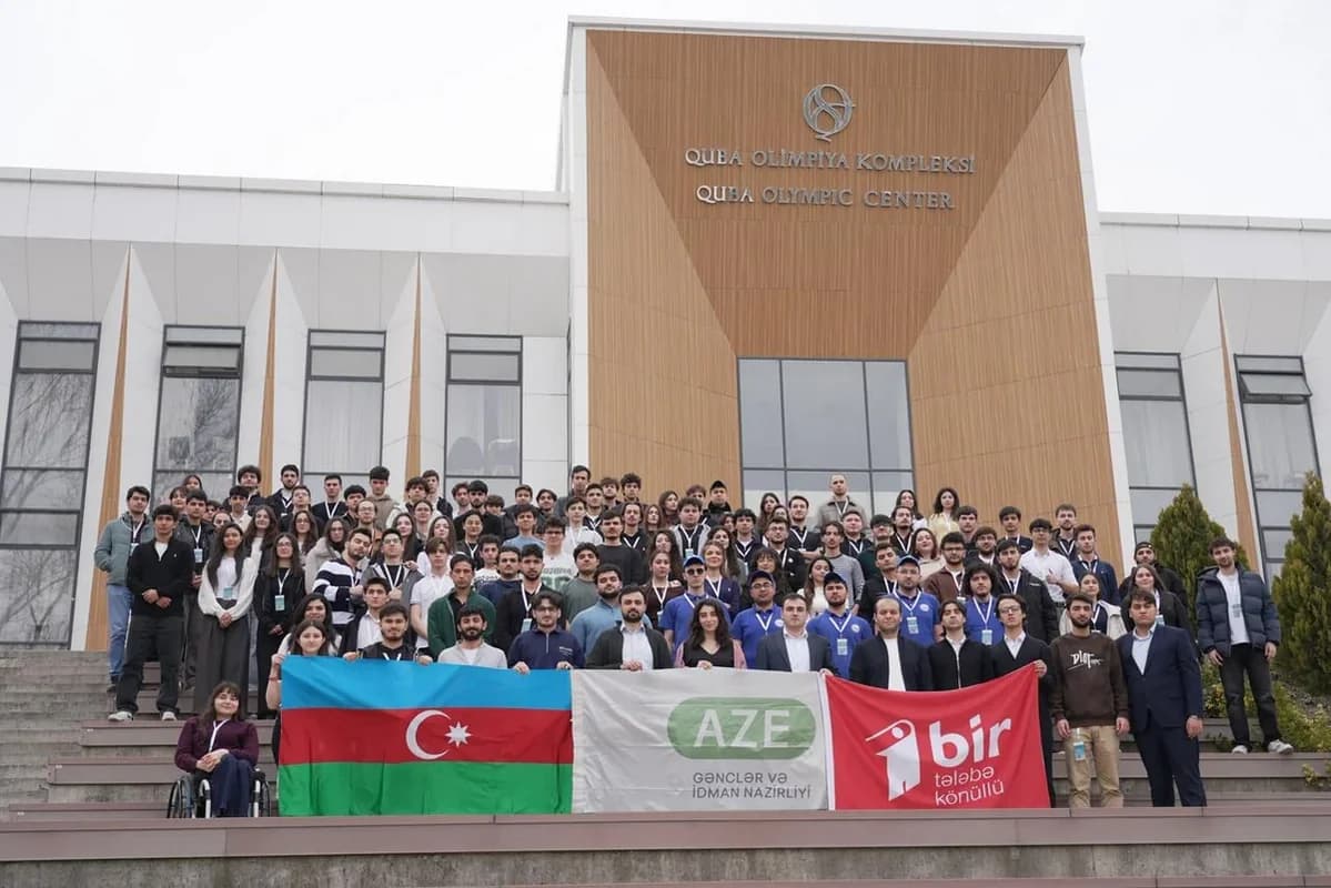 Gənclər "Urban Hackathon 2026"da dayanıqlı şəhər mobilliyi üçün həllər təqdim ediblər