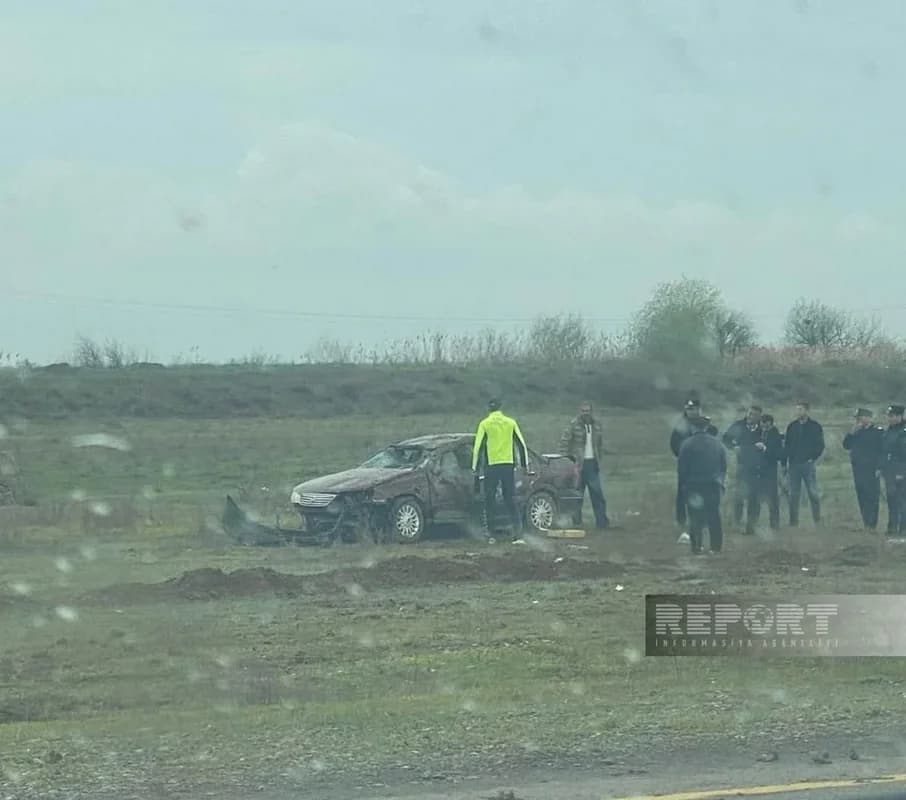 Biləsuvarda avtomobil aşdı: Xəsarət alanlar var