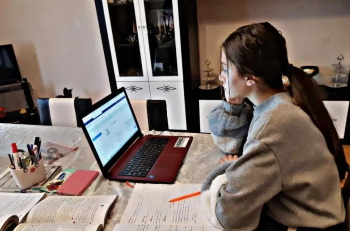 Yaxın Şərqdə universitetlər təhlükə fonunda onlayn təhsilə keçir