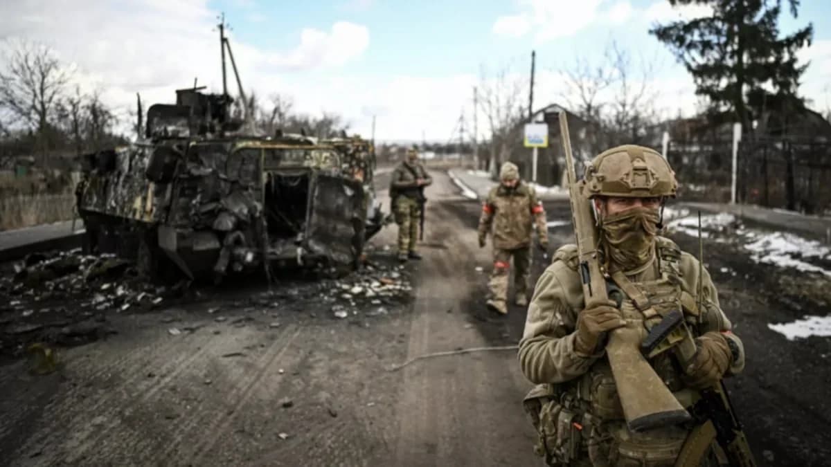 Rusiya ordusu Xarkovda yaşayış məntəqəsini nəzarətə götürüb