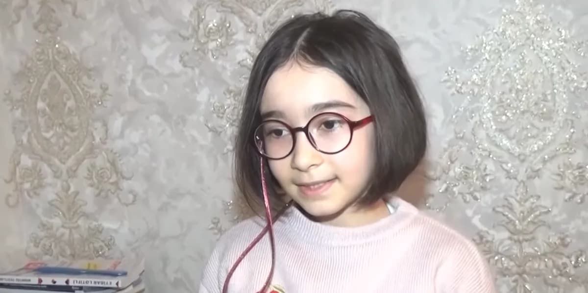 Üç ayda doqquz medal qazanan şagird: "Qarşıma məqsəd qoymuşam ki, ABŞ-də qalib gəlim" - VİDEO