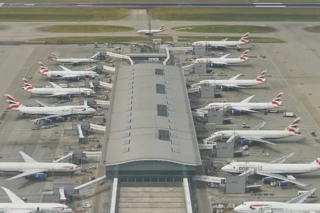 Hörmüz böhranı dünyanı vurdu: Uçuşlar ləğv edilir, biletlər bahalaşır