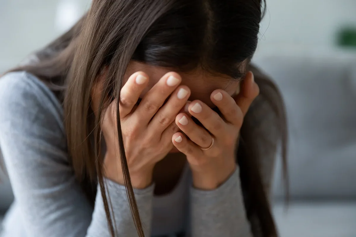 Stres zamanı bədəndə nələr baş verir və necə sakitləşmək olar? - Mütəxəssis rəyi