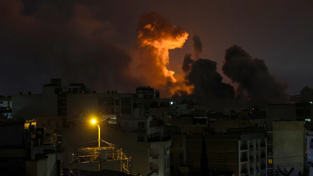 İranın paytaxtı bombalandı - VİDEO