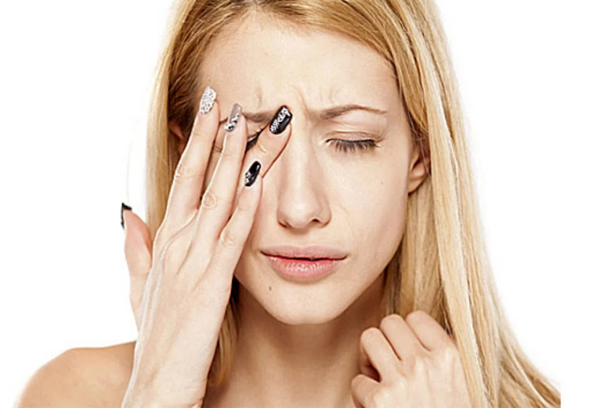 Göz və "əzələ atması": Sadə yorğunluq, yoxsa ciddi xəstəlik xəbərçisi?