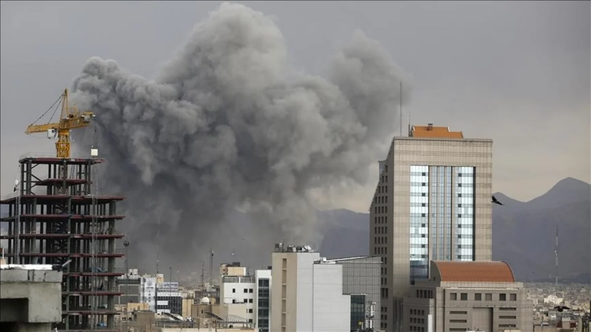 KİV: ABŞ özünün Tehrandakı keçmiş səfirliyinin binasına zərbə endirdi