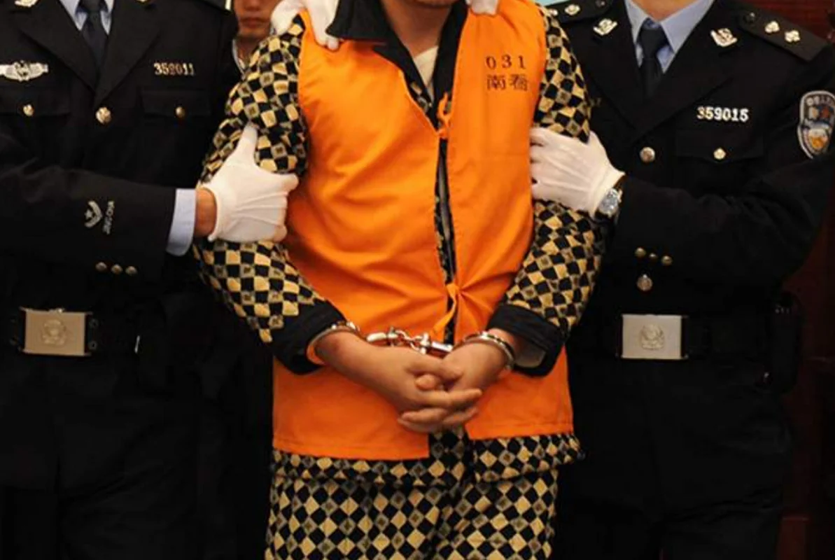 Çində dövlət enerji şirkətinin keçmiş rəhbəri edam cəzasına məhkum edildi