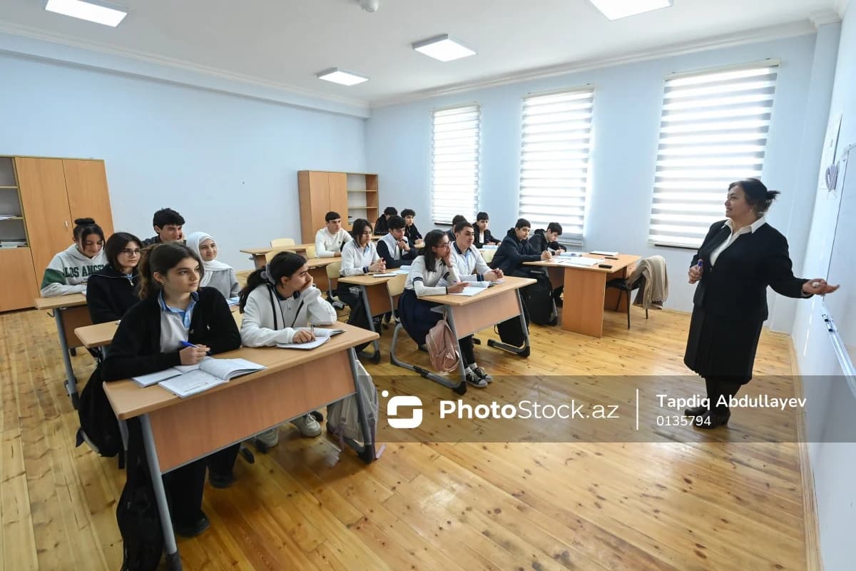 65 yaşa çatan direktor və müəllimlərin əmək müqaviləsi hansı halda UZADILIR? - QAYDA