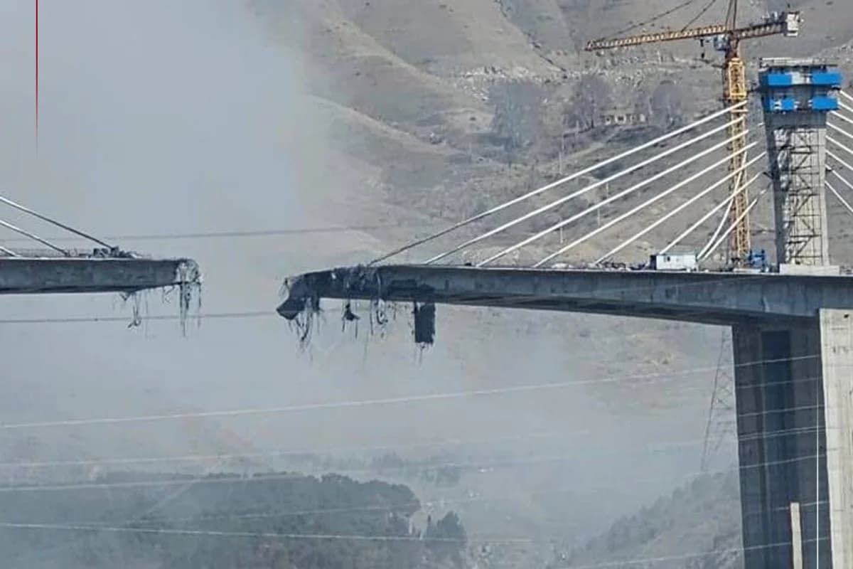 İranın unikal mühəndislik tikilisi dağıdıldı