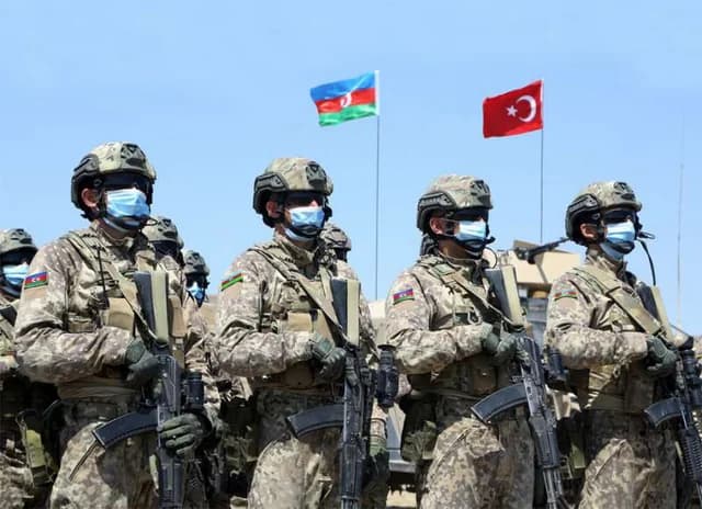 Azərbaycanlı hərbçilər "Heydər Əliyev-2026" təlimində iştirak üçün Türkiyəyə gediblər