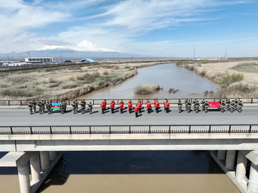 Azərbaycan və Türkiyə hərbçilərinin "Heydər Əliyev-2026" birgə təlimi start götürdü - FOTO - VİDEO