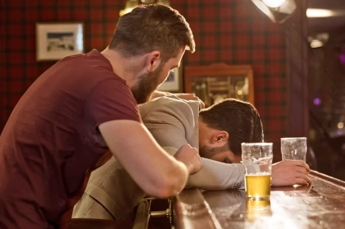 Pivəni həddindən artıq içmək insanı öldürə bilər - Mütəxəssisdən xəbərdarlıq