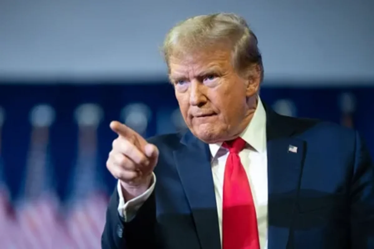 Tramp İranı "cəhənnəm yaşatmaq"la hədələdi - FOTO