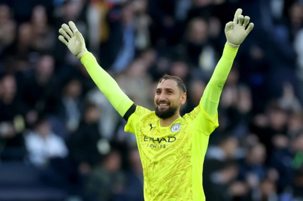 Dünyanın ən bahalı qapıçılarının reytinqi - SİYAHI