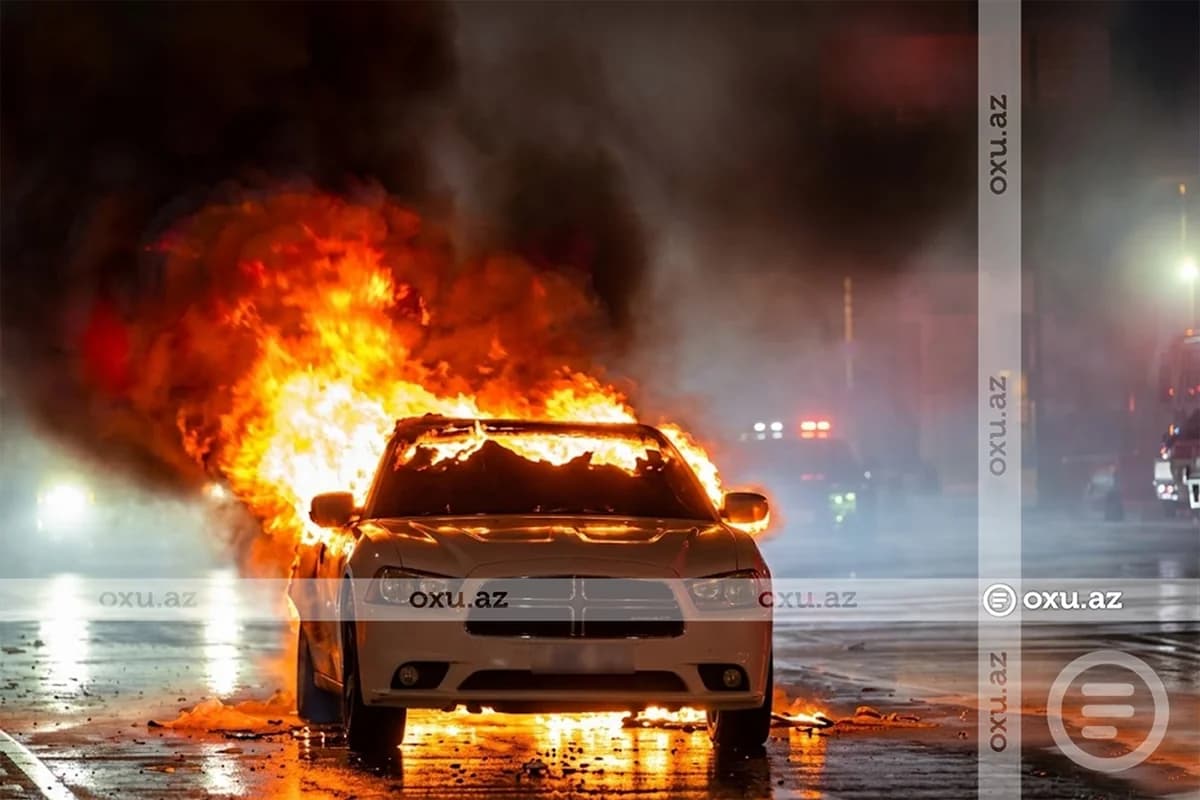 Bakının mərkəzində minik avtomobili YANDI - VİDEO