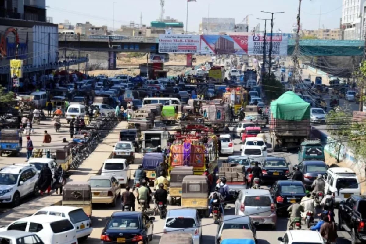 Pakistanın 12 günlük neft ehtiyatı qalıb