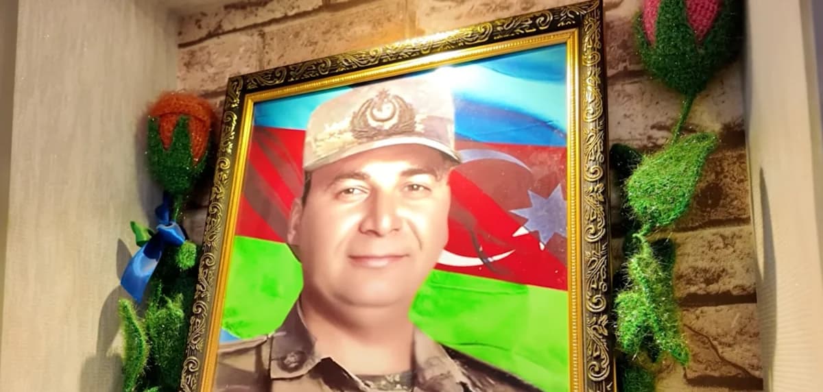 Aprel şəhidi Rasim Məmmədovun qardaşı: "Dedi ki, mən hərbçi olub atamın qisasını alacağam" - VİDEO