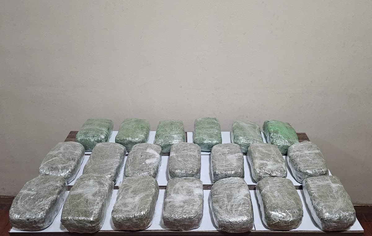İrandan Azərbaycana 21 kq narkotikin keçirilməsinin qarşısı alındı