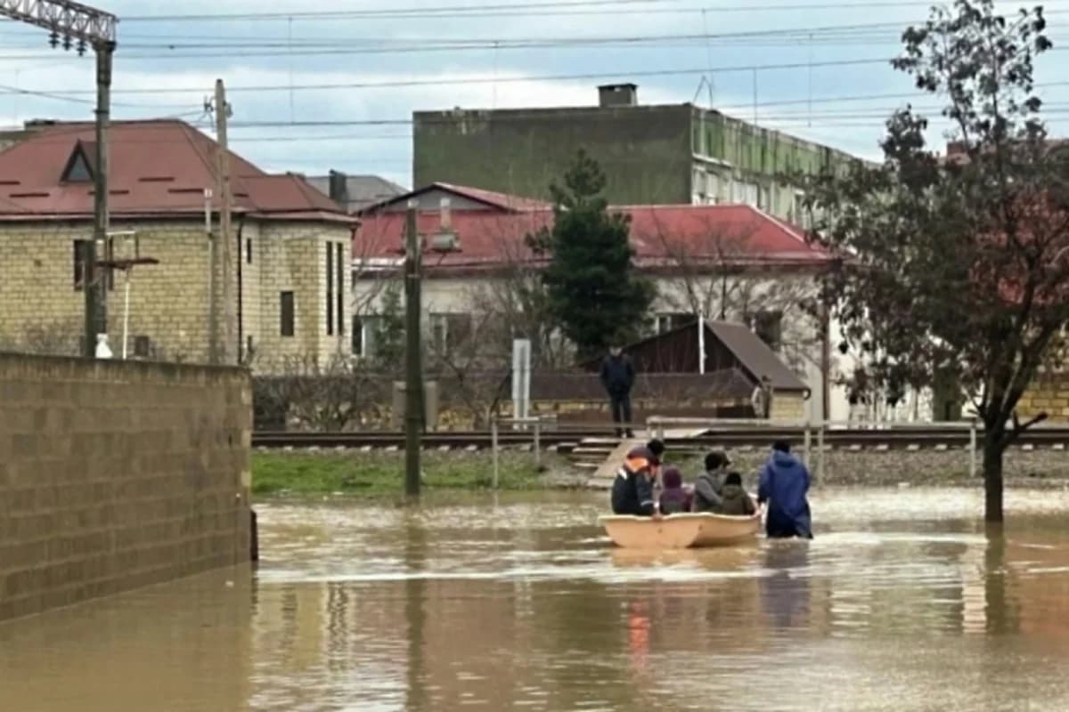 Dağıstanda bir neçə nəfəri sel aparıb