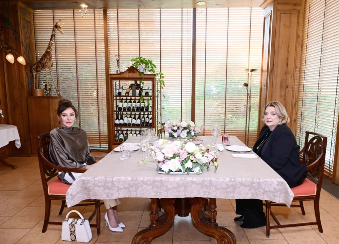 Tbilisidə Mehriban Əliyevanın şərəfinə lanç verilib