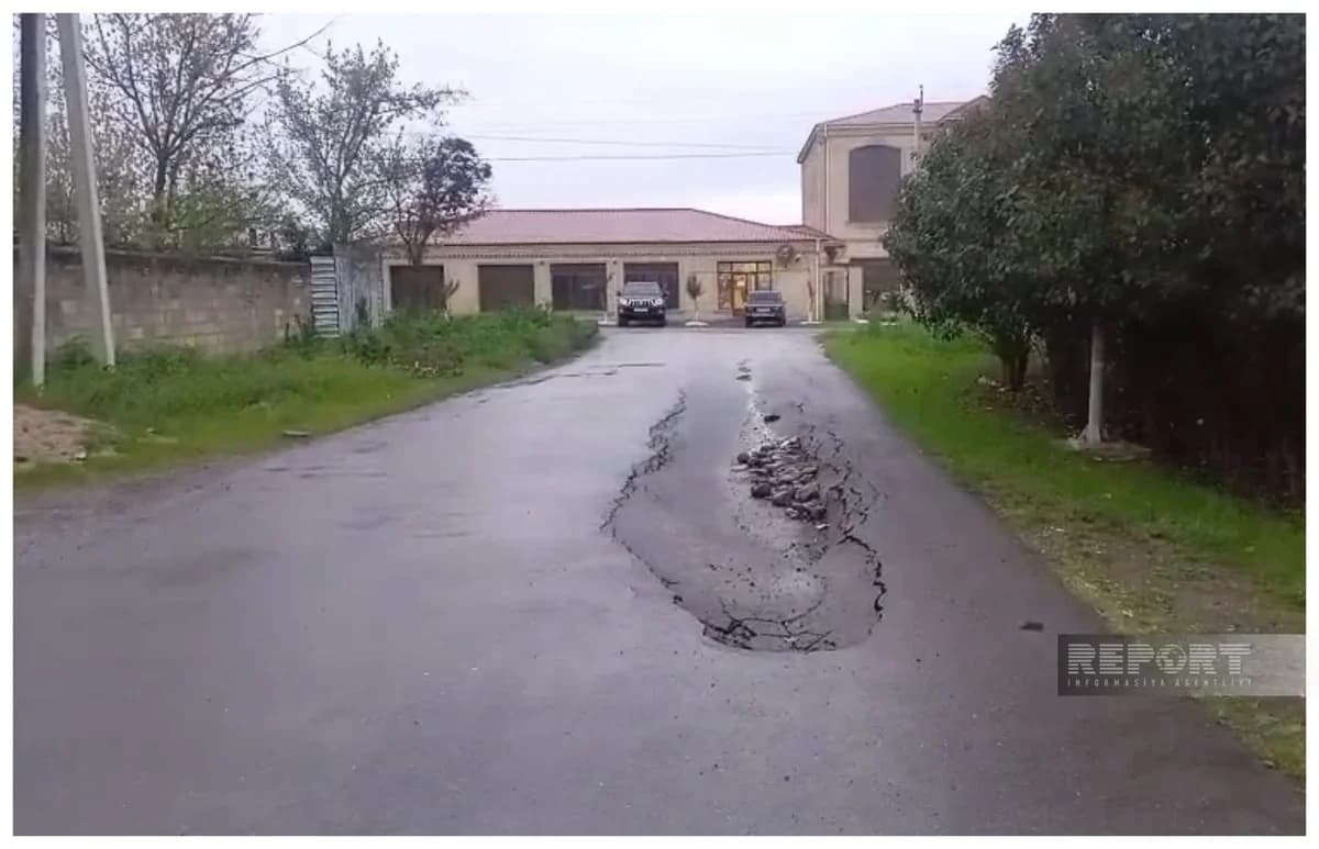Cəlilabadda yolun bir hissəsi çöküb - FOTO