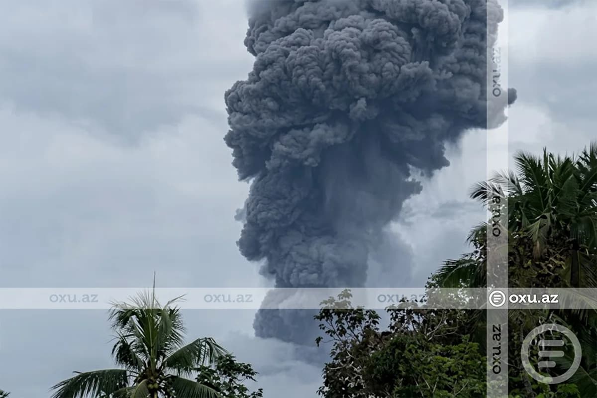 İndoneziyada vulkan qəflətən püskürdü: Sakinlər təxliyəyə çağırıldılar - VIDEO