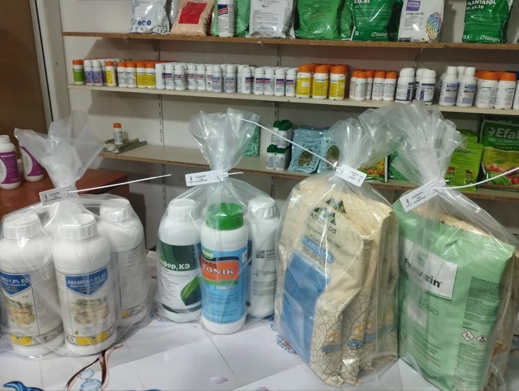 43 müəssisədə yoxlamalar: Tonlarla zəhərli maddə aşkarlanıb - FOTO