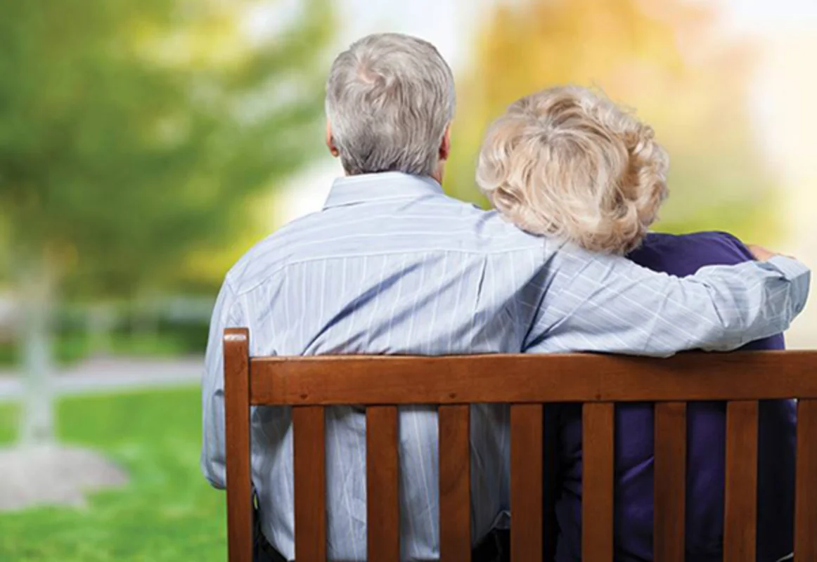 Ölkədə yaşı 100 və daha yuxarı olan neçə insan var?