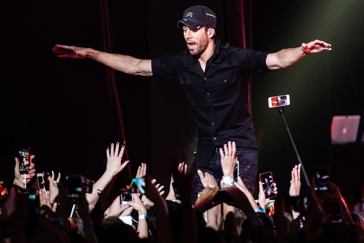 Qazaxıstanda Enrike İqlesiasın konsertində qeyri-adi məhdudiyyət tətbiq olunacaq