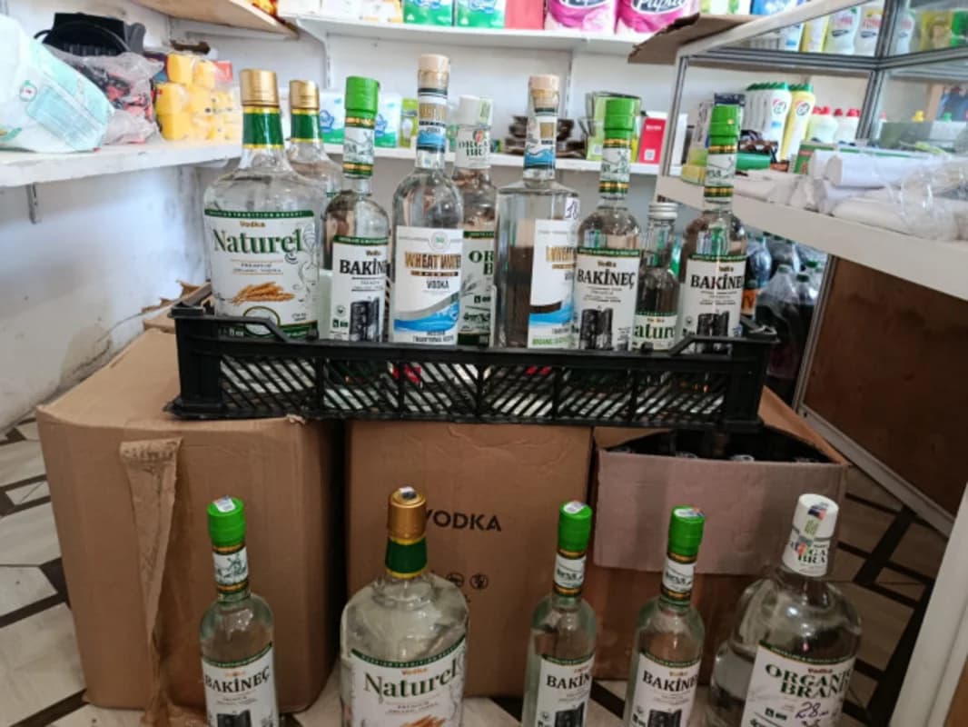 Astarada marketdə normativ tələblər pozulub - FOTO