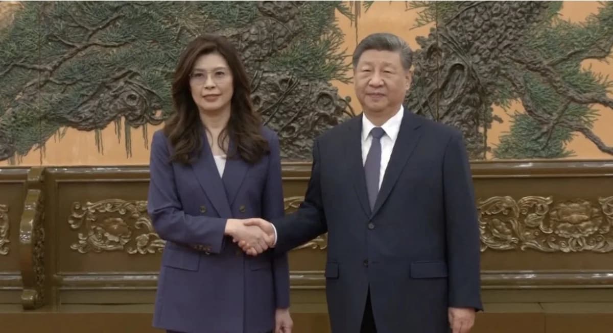 ABŞ-ni narahat edəcək GÖRÜŞ - Çin lideri Tayvanın müxalifət lideri ilə bir arada