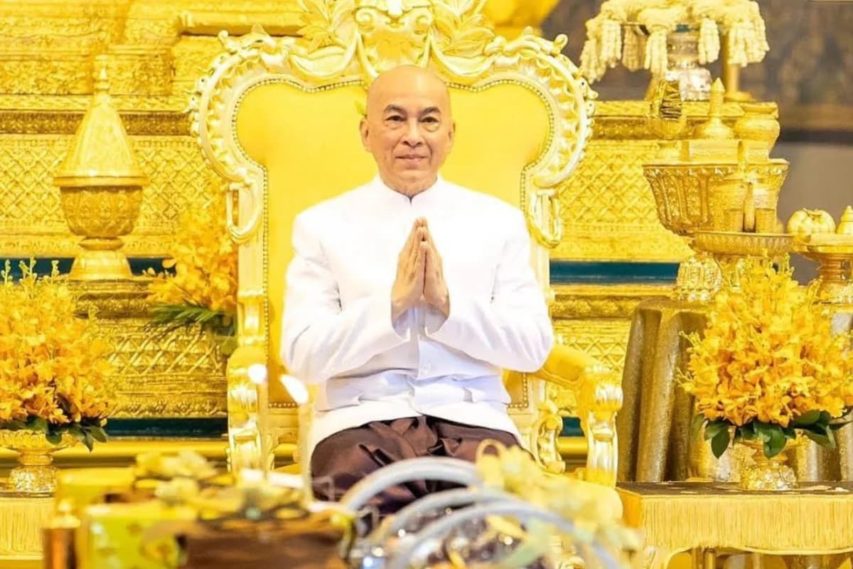 Kamboca kralı xərçəng xəstəsi olduğunu açıqladı