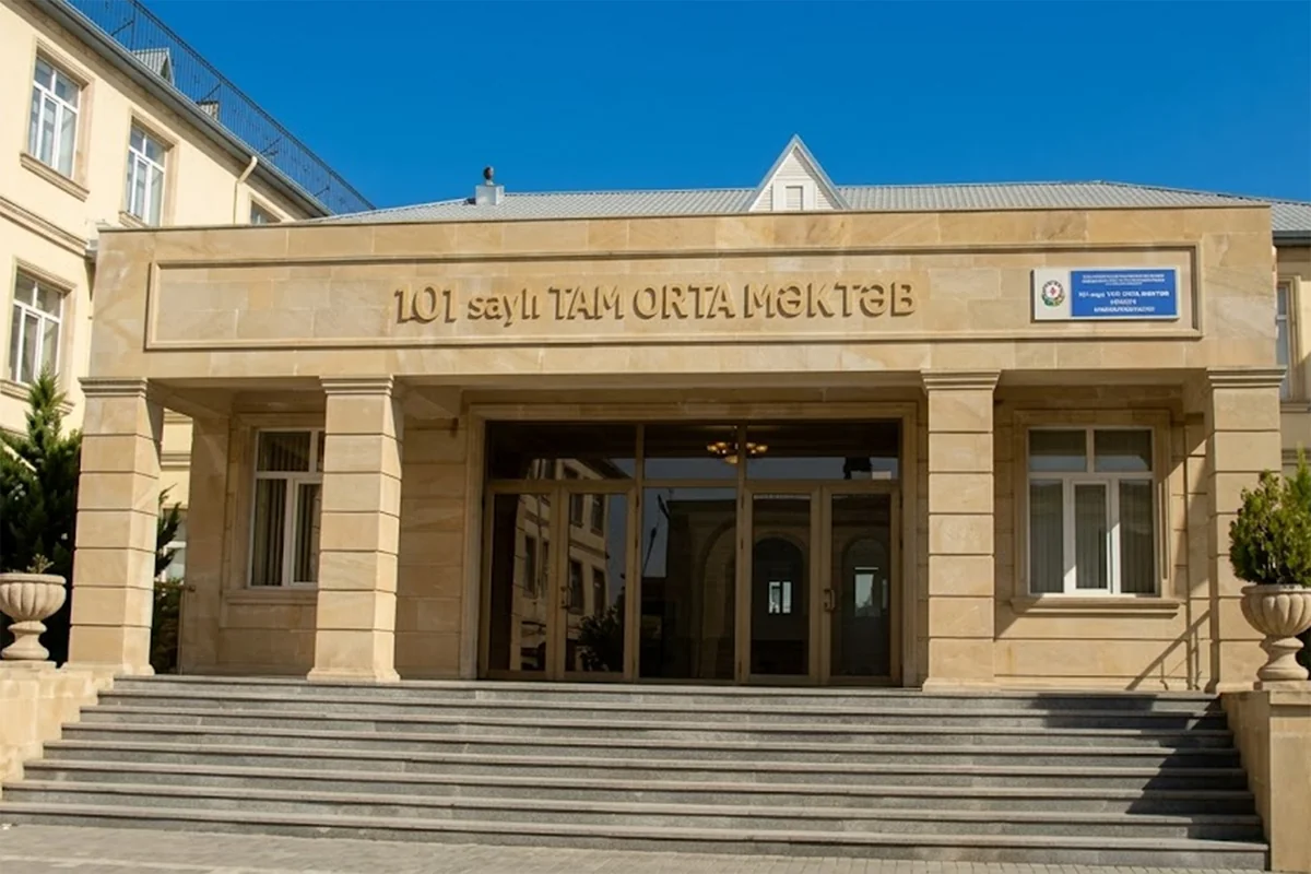 Suraxanıda valideynlər övladlarının müəlliminin dəyişdirilməsinə ETİRAZ EDİBLƏR