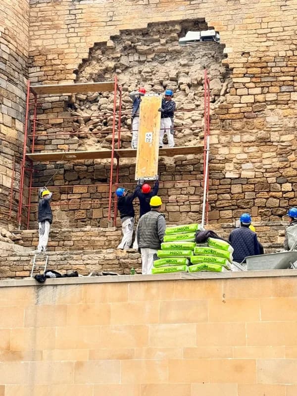 İçərişəhərdə qala divarında uçqun baş verən ərazidə hansı işlər görülür? - FOTO - VİDEO