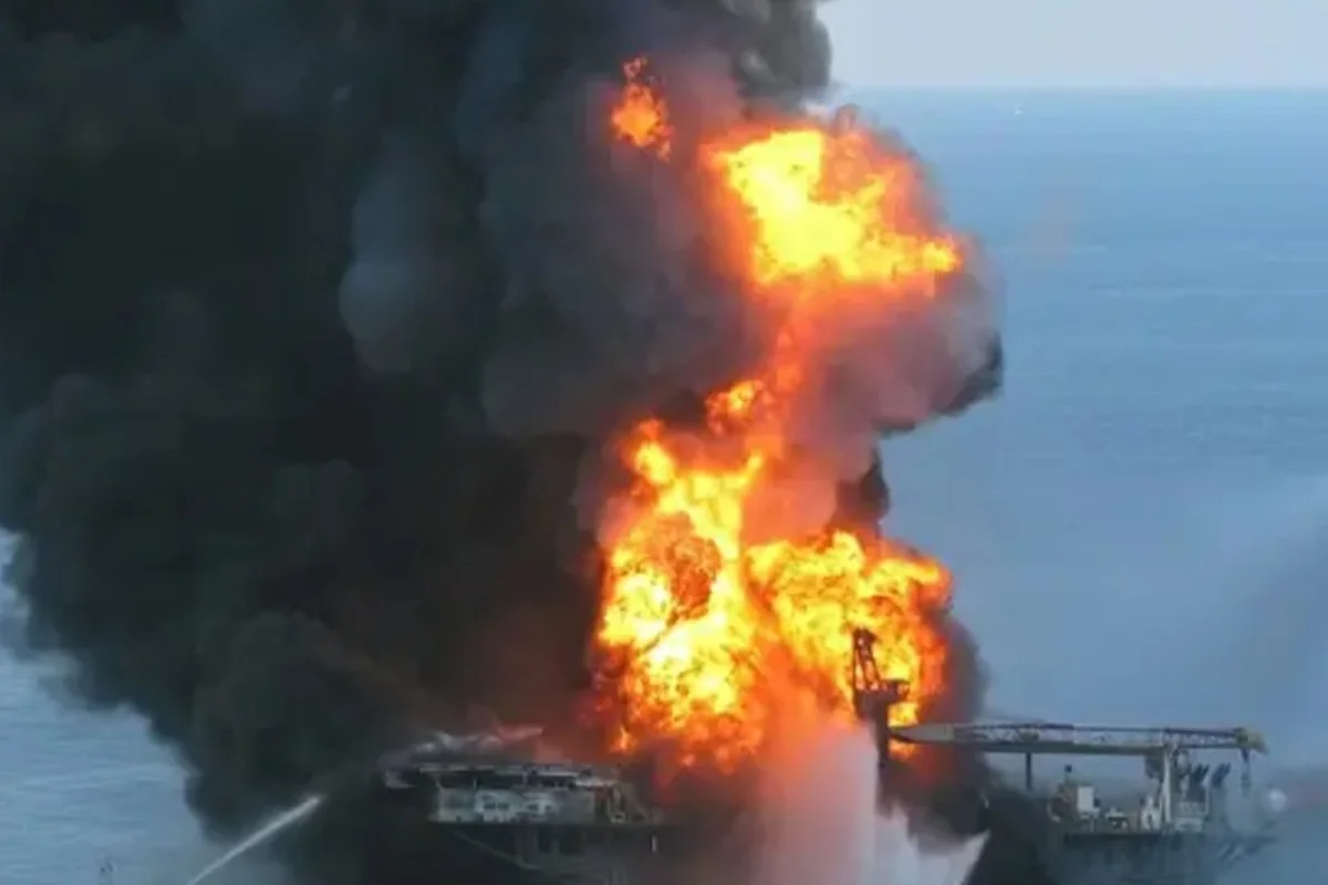 Ukrayna ordusu Xəzər dənizində Rusiya platformalarını vurub