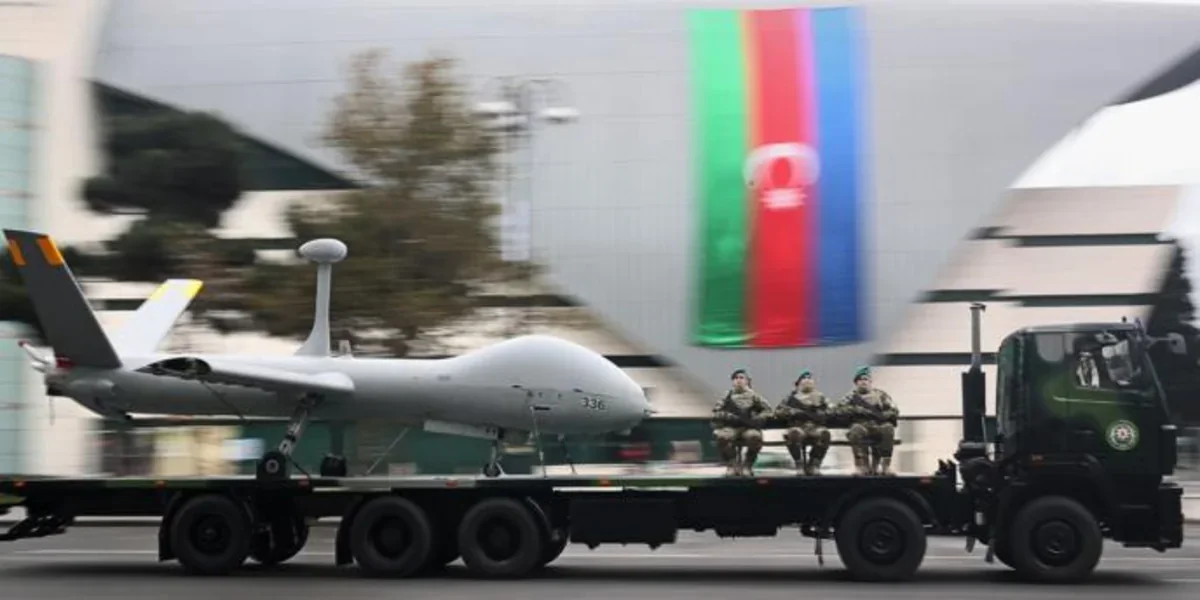 Azərbaycan hərb məktəbindən dünyaya nümunə: Dronlar vahid əməliyyat sistemi kimi - VİDEO