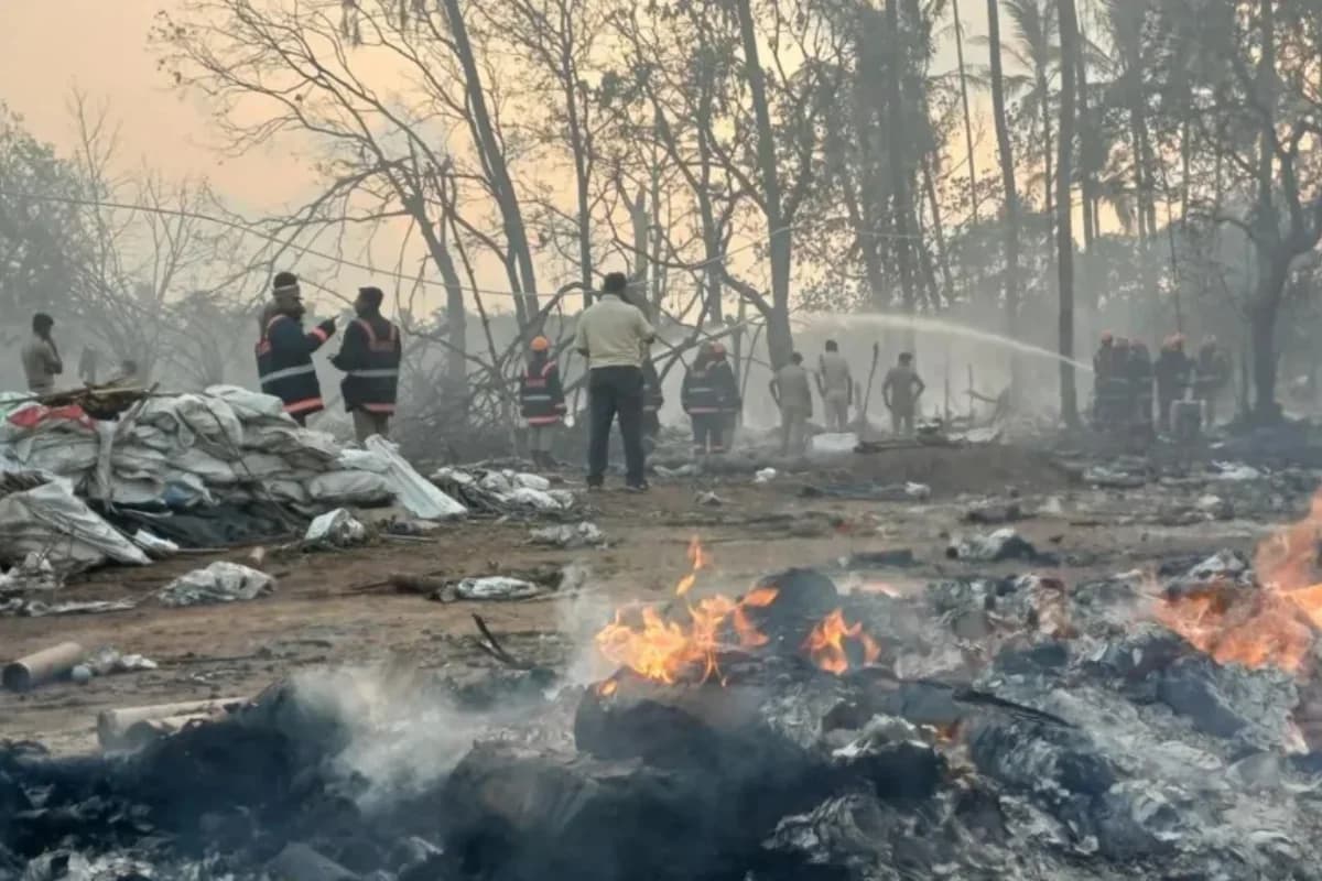 Hindistanda fişəng fabrikində partlayış: 13 nəfər həlak oldu - VİDEO
