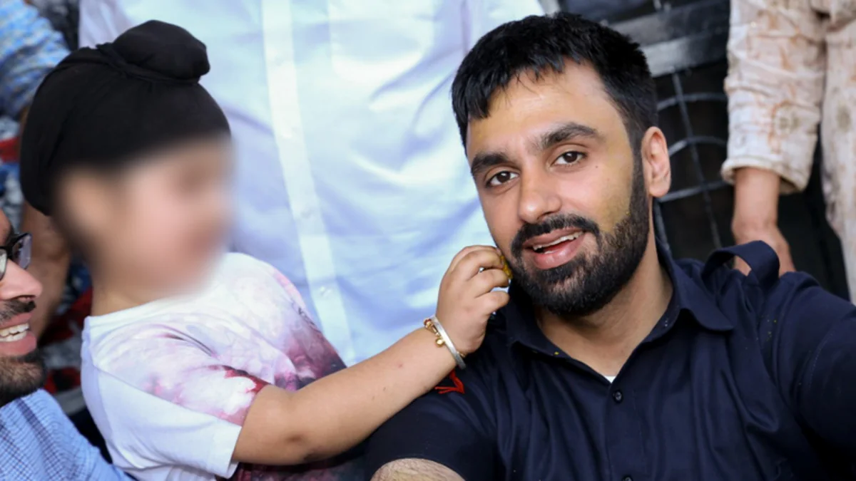 BMT Hindistana çağırış etdi: "Siqhəsilli bloqer dərhal azad edilməlidir"