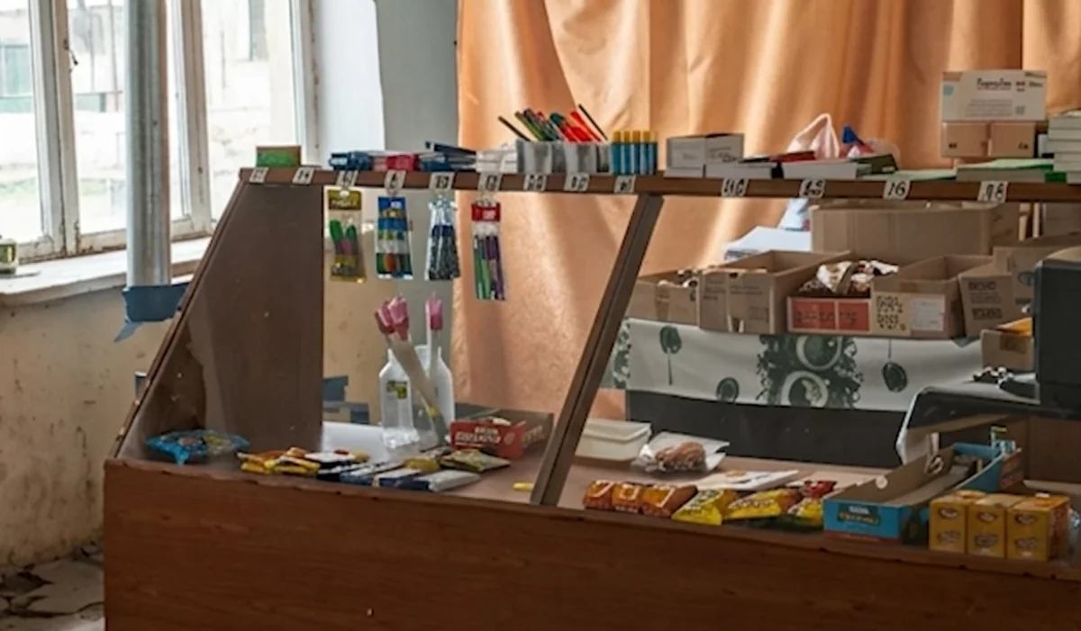 Məktəblidən şok etiraf: "Bufetdəki yeməkdən zəhərlənmişik" - VİDEO