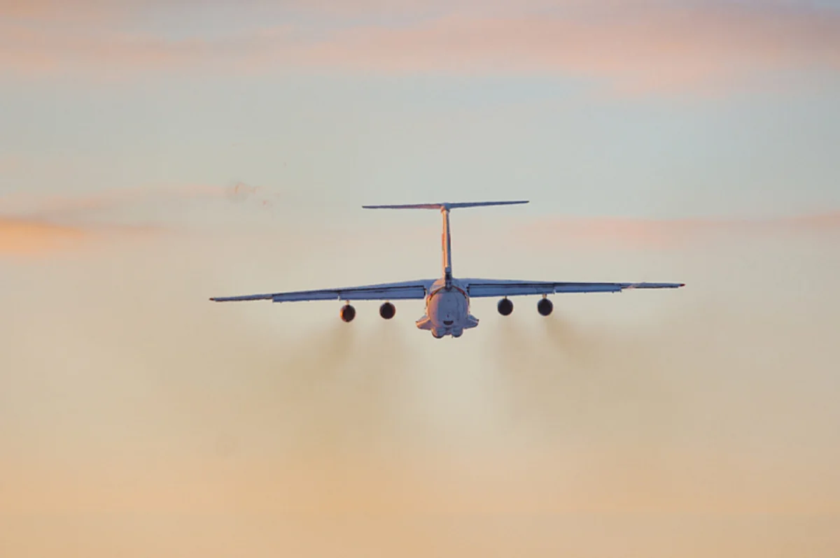 Kanada aviaşirkətləri uçuşları ləğv etməyə başlayıb