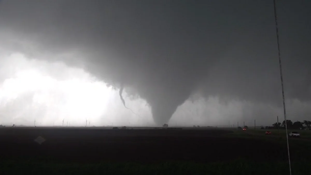 ABŞ-də tornado: 10 nəfər xəsarət alıb