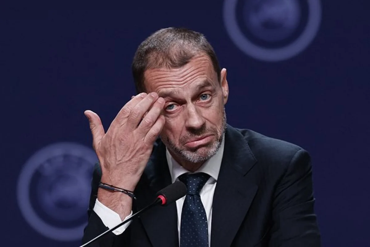 "Penaltidir, ya yox?" - UEFA prezidenti əllə oyun qaydasına "üsyan etdi"