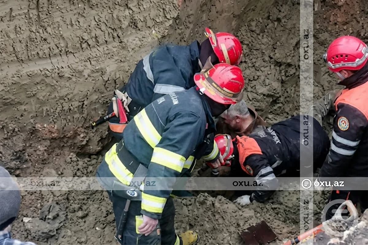 Bakıda qazıntı zamanı TORPAQ ÇÖKDÜ: Ölən və yaralanan var - VİDEO