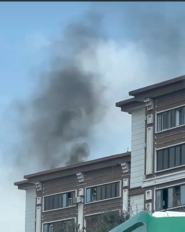 Bakıda yaşayış binasında yanğın olub? - RƏSMİ AÇIQLAMA - VİDEO