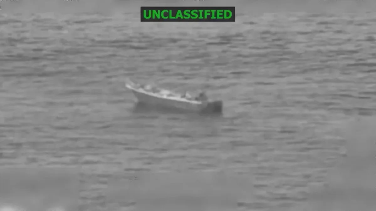 ABŞ ordusu Sakit okeanda katerə zərbələr endirdi: Ölənlər var - VİDEO