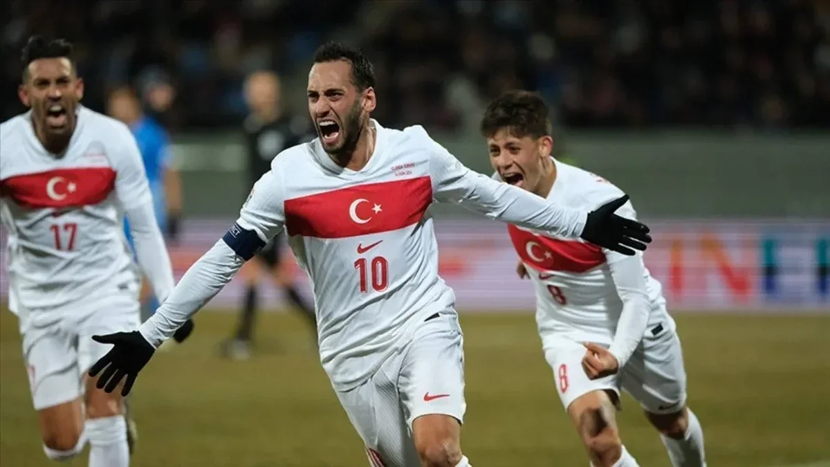 Hakan Çalhanoğlu DÇ-2026-dan kənarda qalacaq?