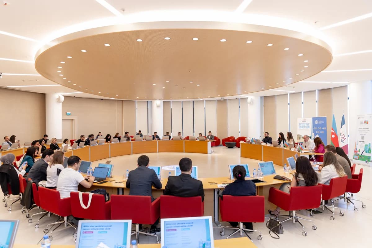 WUF13 çərçivəsində jurnalistlər üçün məlumatlandırma sessiyası keçirilib - FOTO